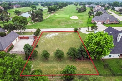 Exclusive Residential Lot in Gated Thorntree Community - DeSoto on Thorntree Country Club in Texas - for sale on GolfHomes.com, golf home, golf lot