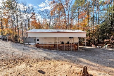 Beautifully maintained 2007 DoubleTree Select Suite camper - on River Ridge Golf Club in Virginia - for sale on GolfHomes.com, golf home, golf lot