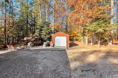 Beautifully maintained 2007 DoubleTree Select Suite camper - on River Ridge Golf Club in Virginia - for sale on GolfHomes.com, golf home, golf lot