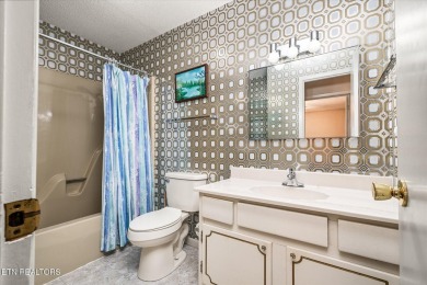 This charming 2 bed, 2 bath townhome is just steps from Lake on Druid Hills Golf Club in Tennessee - for sale on GolfHomes.com, golf home, golf lot