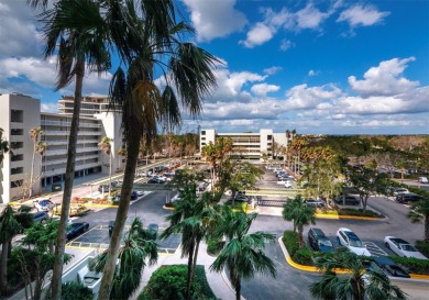 Located behind the gates of the highly desirable Longboat Key on Links on Longboat Golf Club in Florida - for sale on GolfHomes.com, golf home, golf lot