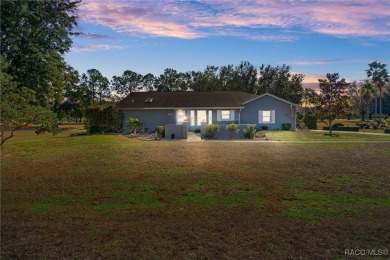 Beautifully updated 2 bedroom, 2 bathroom, 2 car garage home on Citrus Hills Golf Club in Florida - for sale on GolfHomes.com, golf home, golf lot