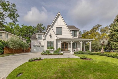 Don't miss one of the last opportunities to have the luxury and on Sea Island Golf Club in Georgia - for sale on GolfHomes.com, golf home, golf lot