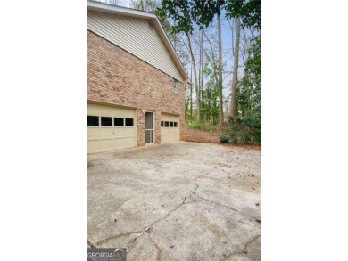 Updated/Renovated (less than 2 years ago) All Brick Home on on West Pines Golf Club in Georgia - for sale on GolfHomes.com, golf home, golf lot