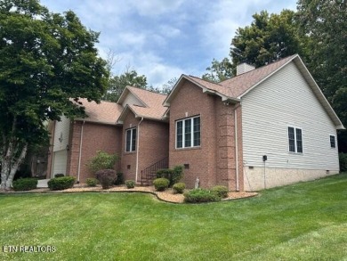 This house is located in a very desirable area of ''FAIRFIELD on Heatherhurst Golf Course in Tennessee - for sale on GolfHomes.com, golf home, golf lot