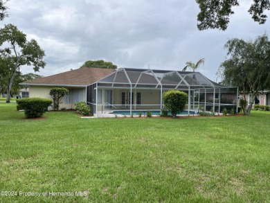 BACK ON MARKET!! BUYERS FINANCING FELL THROUGH !! GET IT BEFORE on Oak Hills Country Club in Florida - for sale on GolfHomes.com, golf home, golf lot