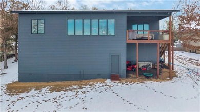 Trailside living meets modern comfort in this recently built on Bella Vista Country Club - Scottsdale in Arkansas - for sale on GolfHomes.com, golf home, golf lot