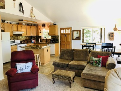 Cute as can be home located in the Lake Almanor Country Club on Lake Almanor Country Club in California - for sale on GolfHomes.com, golf home, golf lot