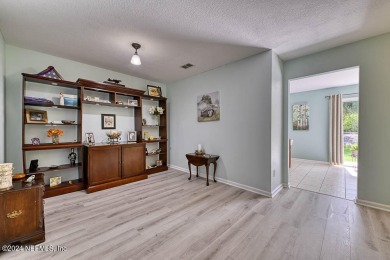 This 3bed/2.5bath townhome has been meticulously maintained and on Golf Club At Fleming Island in Florida - for sale on GolfHomes.com, golf home, golf lot