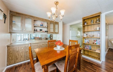 **New Price Alert! Incredible Value on This Mobile Home!** on Tarpon Springs Golf Course in Florida - for sale on GolfHomes.com, golf home, golf lot