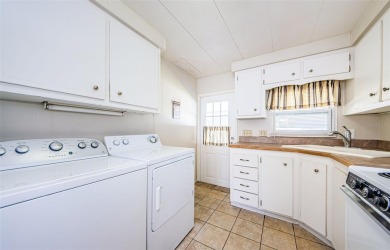 **New Price Alert! Incredible Value on This Mobile Home!** on Tarpon Springs Golf Course in Florida - for sale on GolfHomes.com, golf home, golf lot