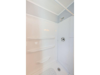 **New Price Alert! Incredible Value on This Mobile Home!** on Tarpon Springs Golf Course in Florida - for sale on GolfHomes.com, golf home, golf lot