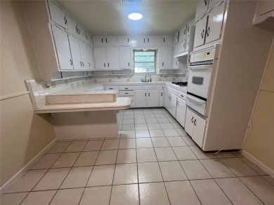 Motivated Seller! Beautiful 3 Bed 2 Bath in Diamond Oaks North
 on Iron Horse Golf Course in Texas - for sale on GolfHomes.com, golf home, golf lot
