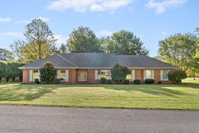 All brick, remodeled ranch home in Hunting Creek Subdivision on Hopkinsville Golf and Country Club in Kentucky - for sale on GolfHomes.com, golf home, golf lot