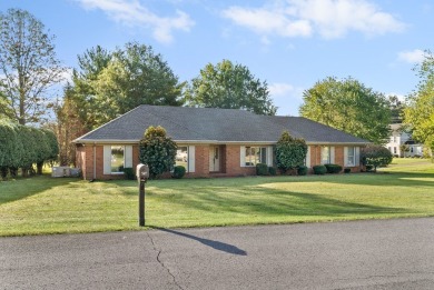 All brick, remodeled ranch home in Hunting Creek Subdivision on Hopkinsville Golf and Country Club in Kentucky - for sale on GolfHomes.com, golf home, golf lot