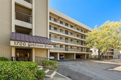 BEAUTIFUL END UNIT on the 2nd floor with stunning golf course on Tarpon Springs Golf Course in Florida - for sale on GolfHomes.com, golf home, golf lot