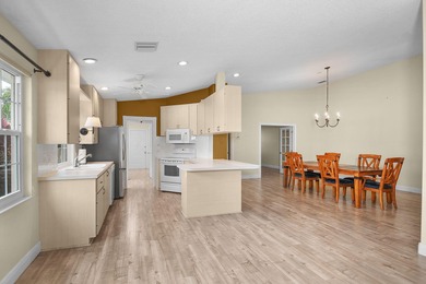 Impeccably maintained 2BR, 2BA, 2CG Divosta-built villa on Lost Lake Golf Club in Florida - for sale on GolfHomes.com, golf home, golf lot