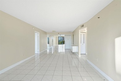 Beautiful 2BD/2BA condo for sale in the secure and gated Park on  in Florida - for sale on GolfHomes.com, golf home, golf lot
