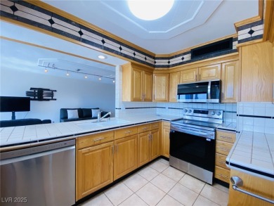 WORLD FAMOUS REGENCY TOWERS HIGH RISE CONDO LOCATED IN THE on Las Vegas Country Club in Nevada - for sale on GolfHomes.com, golf home, golf lot