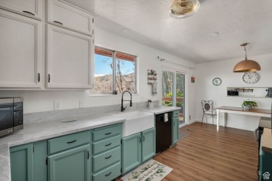 Welcome to this cozy retreat, nestled in the upper hills of on Eaglewood Golf Course in Utah - for sale on GolfHomes.com, golf home, golf lot