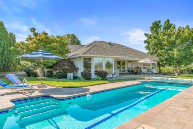 For those seeking luxury and comfort, come enjoy this beautiful on Eagle Point Golf Course in Oregon - for sale on GolfHomes.com, golf home, golf lot