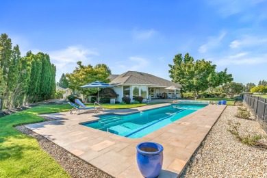 For those seeking luxury and comfort, come enjoy this beautiful on Eagle Point Golf Course in Oregon - for sale on GolfHomes.com, golf home, golf lot
