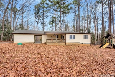 Roof replaced in 2024! This 2-bedroom + 1 Flex room home offers on Tanglewood Shores Golf Club in Virginia - for sale on GolfHomes.com, golf home, golf lot