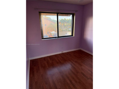 Cozy and updated townhouse located in the beautiful area of on  in Florida - for sale on GolfHomes.com, golf home, golf lot