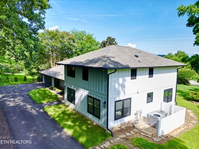 Fully renovated house with high end finishes, 5 bedrooms, 3,5 on Fox Den Country Club in Tennessee - for sale on GolfHomes.com, golf home, golf lot