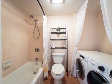 Beautifully Renovated 1-Bedroom with 2 Parking at Pearl Regency! on Pearl Country Club in Hawaii - for sale on GolfHomes.com, golf home, golf lot