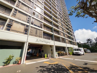 Beautifully Renovated 1-Bedroom with 2 Parking at Pearl Regency! on Pearl Country Club in Hawaii - for sale on GolfHomes.com, golf home, golf lot