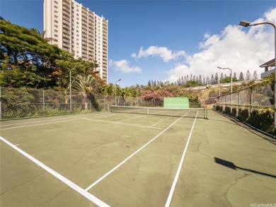 Beautifully Renovated 1-Bedroom with 2 Parking at Pearl Regency! on Pearl Country Club in Hawaii - for sale on GolfHomes.com, golf home, golf lot
