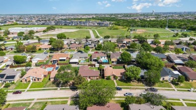 SELLER WILL PAY A $7500 CONCESSION TOWARDS BUYER'S CLOSING on Heritage Lakes - Par 3 - 9 Hole Course in Texas - for sale on GolfHomes.com, golf home, golf lot