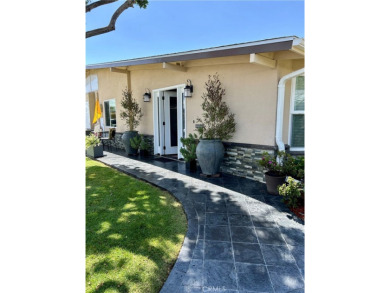 MUTUAL 5 corner expanded unit.  This remarkable single-story on Leisure World Seal Beach Golf Course in California - for sale on GolfHomes.com, golf home, golf lot