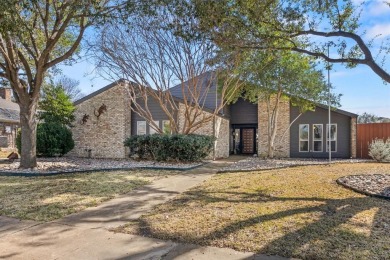 Great curb appeal. Charm throughout. UPDATED 4-bed, 3 bath POOL on Los Rios Country Club in Texas - for sale on GolfHomes.com, golf home, golf lot