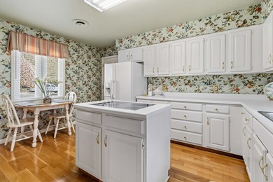 Golf course living with a view! This townhome located in the on Eagles Nest Country Club in Kentucky - for sale on GolfHomes.com, golf home, golf lot