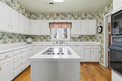 Golf course living with a view! This townhome located in the on Eagles Nest Country Club in Kentucky - for sale on GolfHomes.com, golf home, golf lot