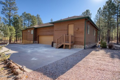 Stunning Custom Home in Torreon - Show Low, AZ Nestled in the on Torreon Golf Club in Arizona - for sale on GolfHomes.com, golf home, golf lot