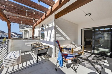Welcome to refined living in this luxurious, gently lived-in on SpurWing Country Club in Idaho - for sale on GolfHomes.com, golf home, golf lot