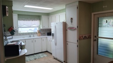 PRICE IMPROVEMENT!!!! This cozy and comfortable GOLF COURSE home on High Point Golf Club, Inc. in Florida - for sale on GolfHomes.com, golf home, golf lot