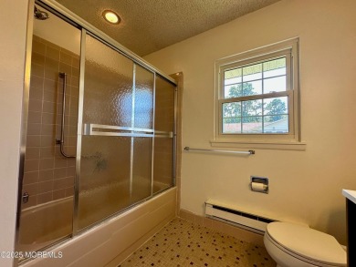 Charming 2 Bed, 2 Bath Home in gated 55+ Leisure Village West! on Leisure Village West Assoc. in New Jersey - for sale on GolfHomes.com, golf home, golf lot