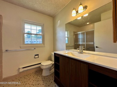 Charming 2 Bed, 2 Bath Home in gated 55+ Leisure Village West! on Leisure Village West Assoc. in New Jersey - for sale on GolfHomes.com, golf home, golf lot