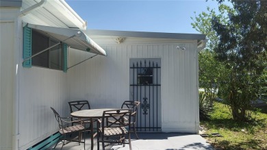 PRICE IMPROVEMENT!!!! This cozy and comfortable GOLF COURSE home on High Point Golf Club, Inc. in Florida - for sale on GolfHomes.com, golf home, golf lot