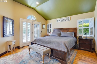 This cozy single-level charmer offers 3 bedrooms and 2 bathrooms on Creekside Golf Course in Oregon - for sale on GolfHomes.com, golf home, golf lot