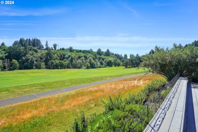 This cozy single-level charmer offers 3 bedrooms and 2 bathrooms on Creekside Golf Course in Oregon - for sale on GolfHomes.com, golf home, golf lot