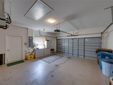 THE CDD BOND IS FULLY PAID on this well-maintained on Lake Ashton Golf Club in Florida - for sale on GolfHomes.com, golf home, golf lot