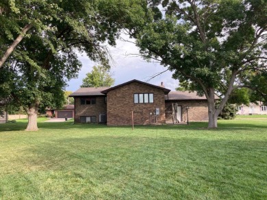 BEAUTIFUL BRICK HOME IN A QUIET SETTING.  THIS IS A ONE OWNER on Quail Run Golf Course in Nebraska - for sale on GolfHomes.com, golf home, golf lot