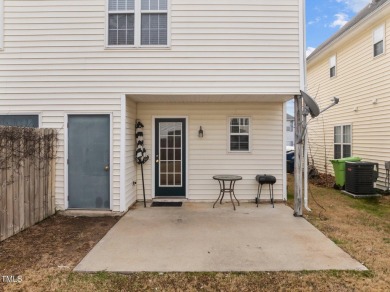 Adorable 2 bedroom townhome in the Hedingham neighborhood. Both on Hedingham Golf and Athletic Club in North Carolina - for sale on GolfHomes.com, golf home, golf lot