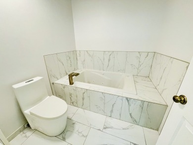 *Rare..End Unit Gem - More Light, More Privacy, More Value!* on The Arboretum Club in Illinois - for sale on GolfHomes.com, golf home, golf lot