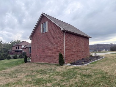 Beautiful White Plains Golf-Course Home with Exceptional Storage on White Plains Golf Course in Tennessee - for sale on GolfHomes.com, golf home, golf lot